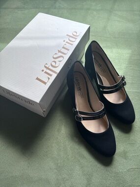 Life Stride Women's Black Mary Jane Flats size 6.5